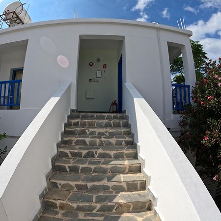 Island Budget Apartments Paphos Bagian luar foto