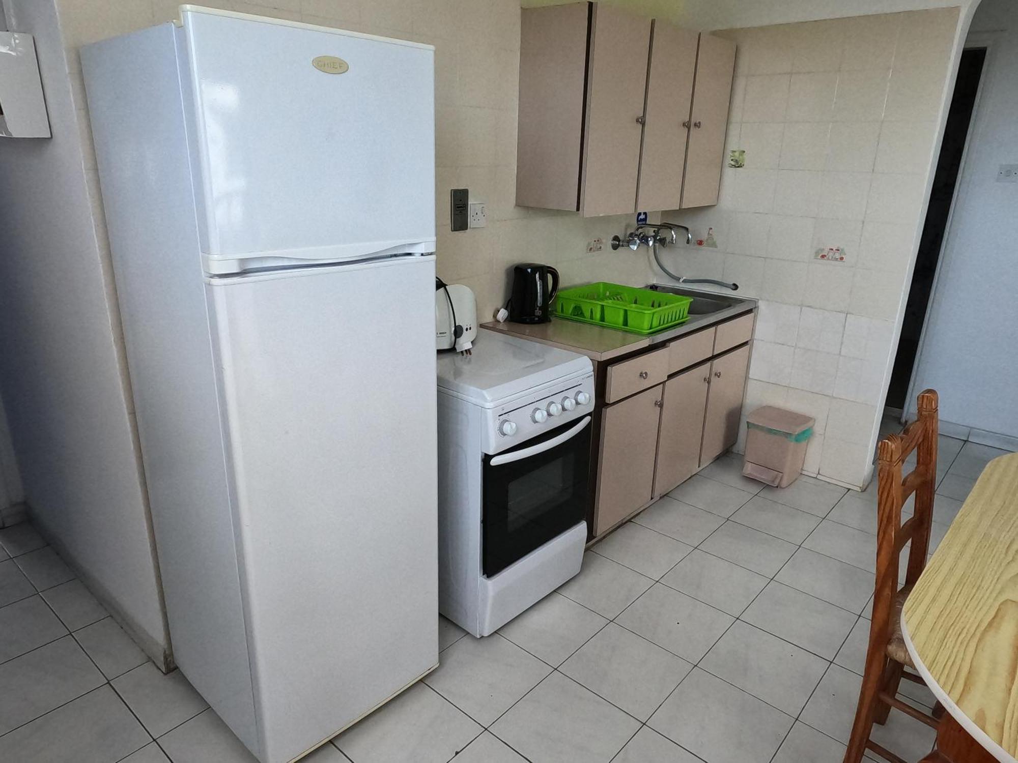 Island Budget Apartments Paphos Bagian luar foto